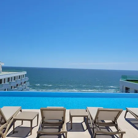 Coco De Mer In Infinity Pool & Spa Resort Năvodari