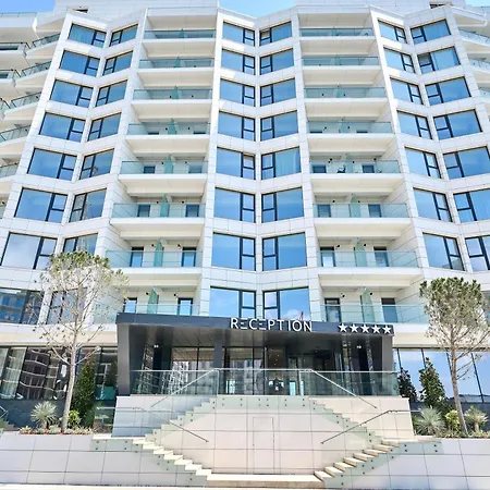 Coco De Mer In Infinity Pool & Spa Resort Apartament