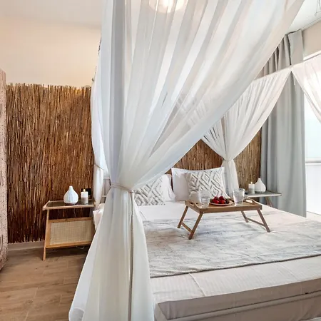 Coco De Mer In Infinity Pool & Spa Resort Năvodari