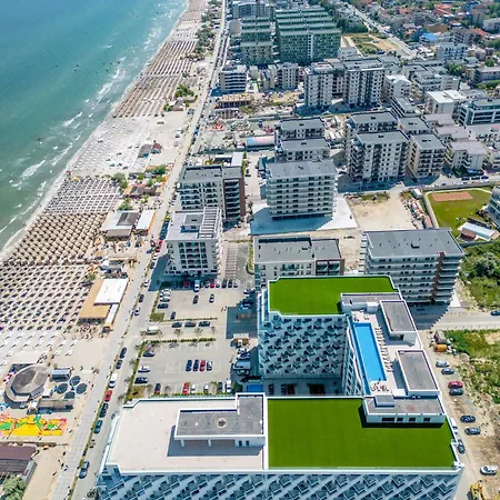 Boho Waves - Infinity Pool &