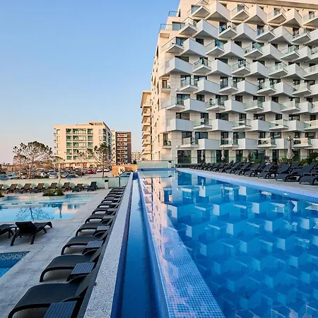 Coco De Mer In Infinity Pool & Spa Resort Apartament *