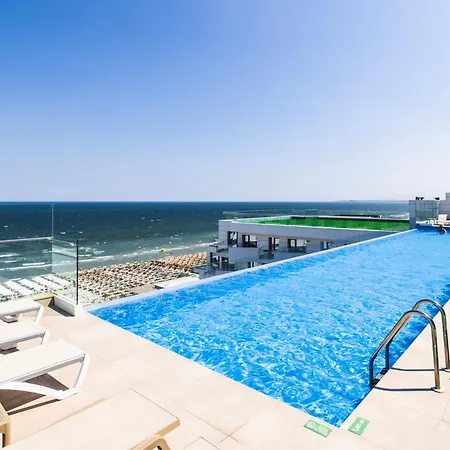 Boho Waves - Infinity Pool & Apartamento Năvodari