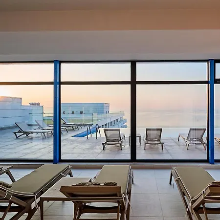 Coco De Mer In Infinity Pool & Spa Resort Năvodari