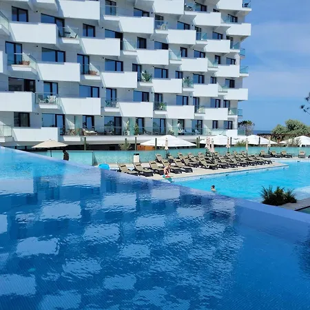 Coco De Mer In Infinity Pool & Spa Resort * Năvodari