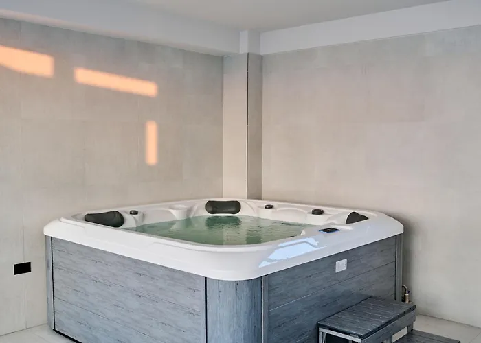 Boho Waves - Infinity Pool & Năvodari