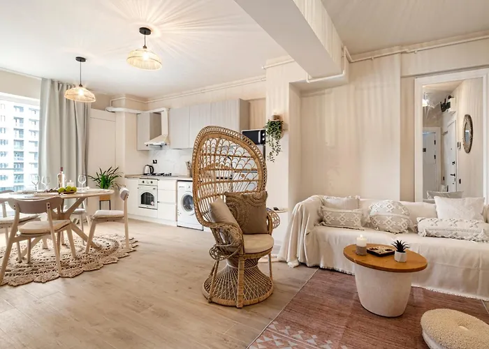 Boho Waves - Infinity Pool & *