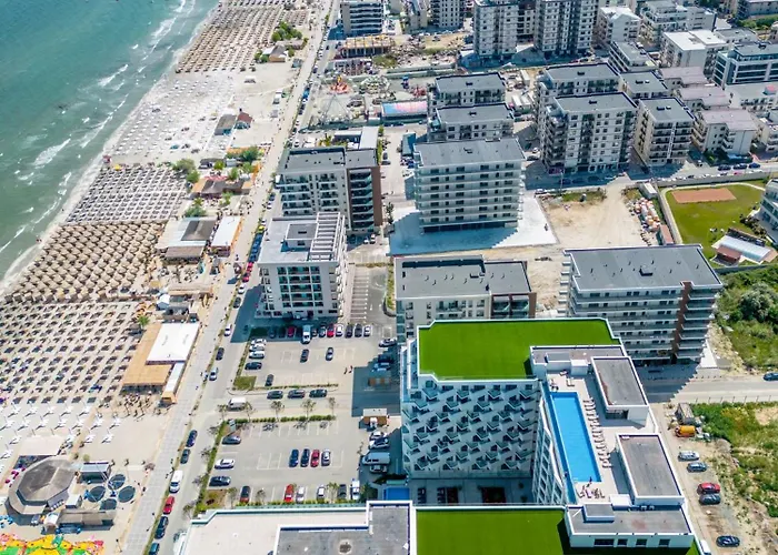 Boho Waves - Infinity Pool &